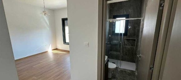 3 bedrooms Apartment in Limassol, Cyprus No. 12111 7