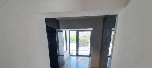 3 bedrooms Apartment in Limassol, Cyprus No. 12111 9