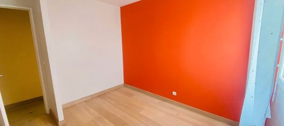 3 bedrooms House in Chambly, France No. 301547 4