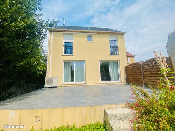 3 bedrooms House in Chambly, France No. 301547