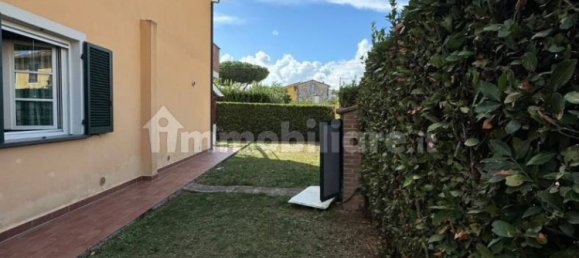 3 bedrooms Villa in Capannori, Italy No. 354256 4