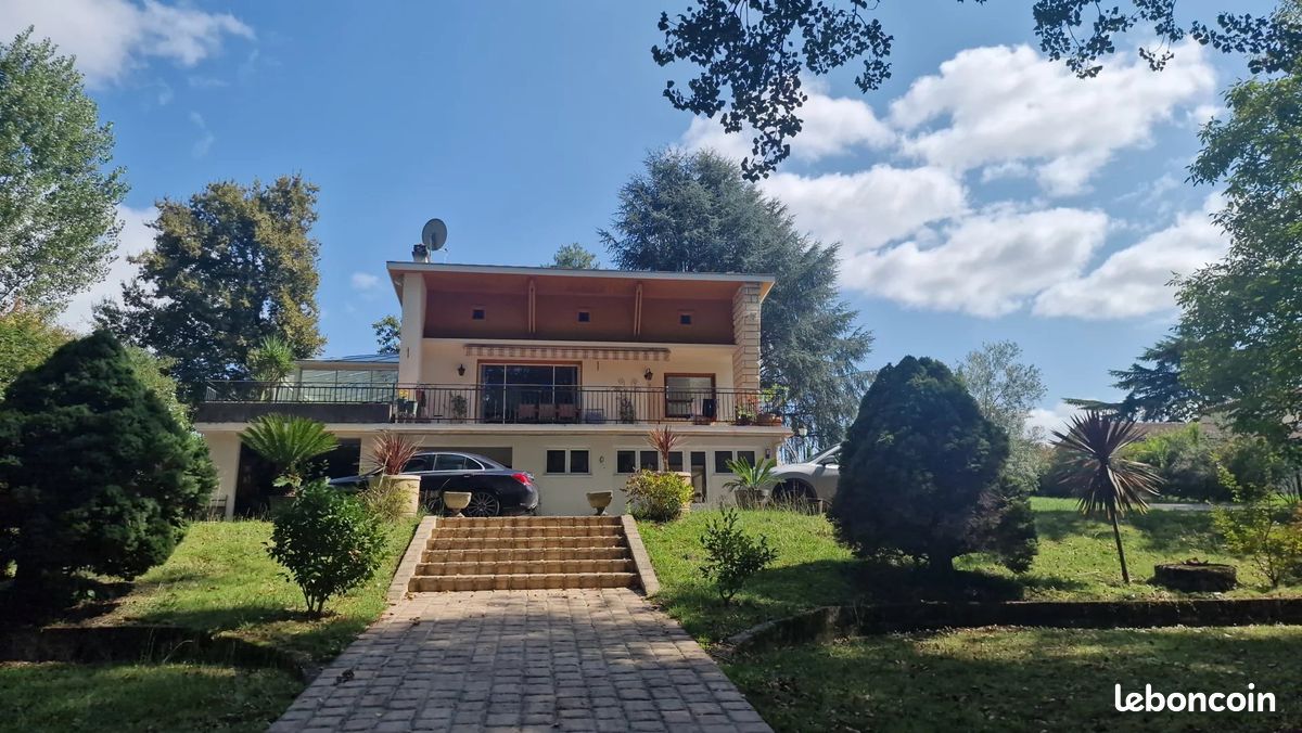 3 bedrooms House in Casseneuil, France No. 340902