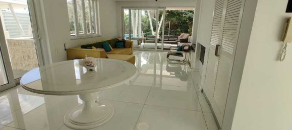 6 bedrooms Villa in Pyrgos, Cyprus No. 16619 4