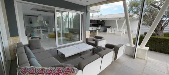 6 bedrooms Villa in Pyrgos, Cyprus No. 16619 10