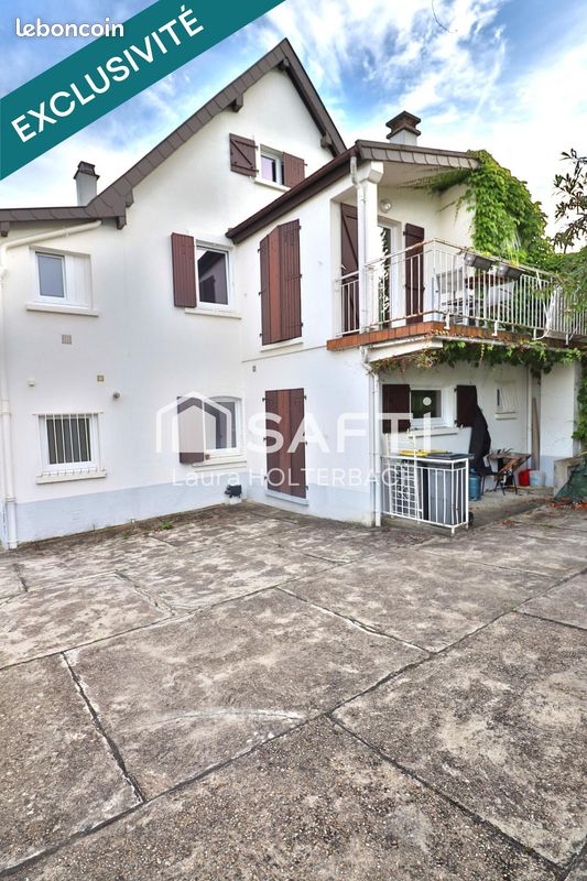 Casa de 4 dormitorios en Saint-Julien-les-Metz, France No. 256074