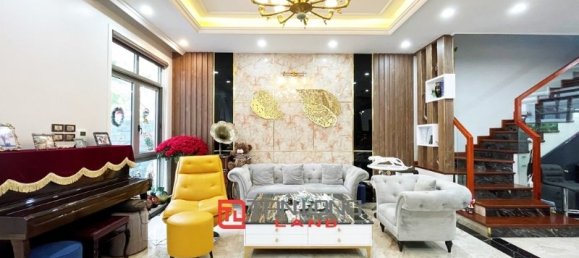 4 chambres Villa à Long Bien, Vietnam No. 584 2