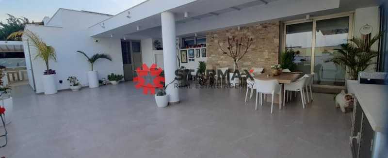 Imóvel comercial T4 em Aradippou, Cyprus N.º 67370