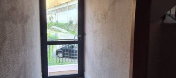 Apartamento de 3 dormitorios en Neirone, Italy No. 280959 4
