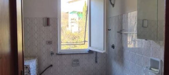 Apartamento de 3 dormitorios en Neirone, Italy No. 280959 31