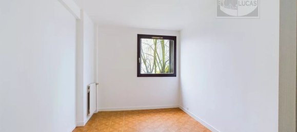 3 bedrooms Apartment in Boissy-Saint-Leger, France No. 167598 5