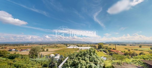 2 Schlafzimmer Wohnung in Bra, Italy, Nr. 323093 5