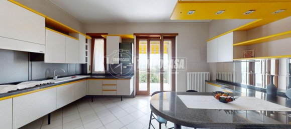 2 Schlafzimmer Wohnung in Bra, Italy, Nr. 323093 12