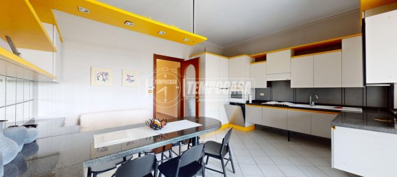 2 Schlafzimmer Wohnung in Bra, Italy, Nr. 323093 2