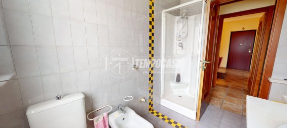 2 Schlafzimmer Wohnung in Bra, Italy, Nr. 323093 19