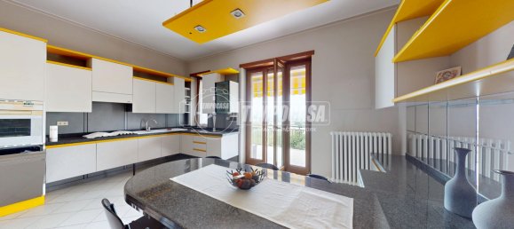 2 Schlafzimmer Wohnung in Bra, Italy, Nr. 323093 13