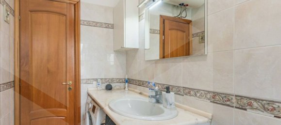 3-salle Appartement à Milan, Italy No. 241659 28