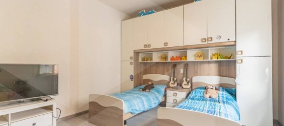 3-salle Appartement à Milan, Italy No. 241659 19