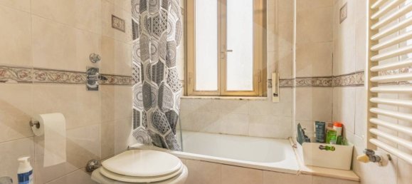 3-salle Appartement à Milan, Italy No. 241659 27