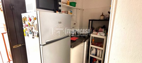 1 bedroom Apartment in Turin, Italy No. 60980 2