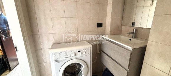 1 bedroom Apartment in Turin, Italy No. 60980 24