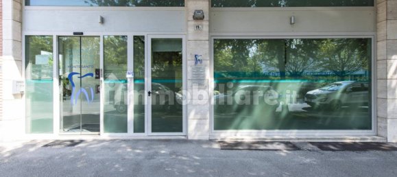 245m² Commercial property in Gorizia, Italy No. 292122 3