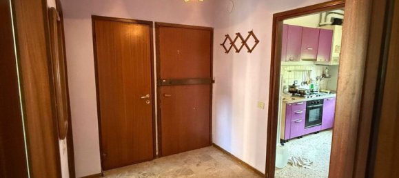 4 Schlafzimmer Wohnung in Montecchio Emilia, Italy, Nr. 336202 2