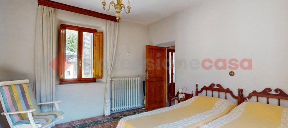 3-salle Maison à Minucciano, Italy No. 16394 33