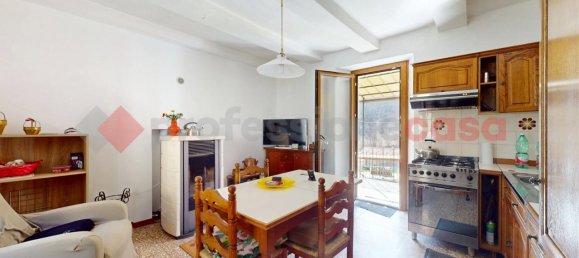 3-salle Maison à Minucciano, Italy No. 16394 12