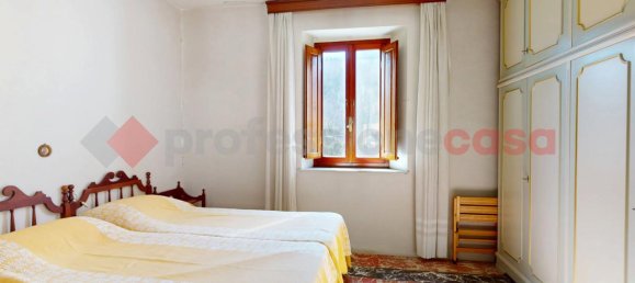 3-salle Maison à Minucciano, Italy No. 16394 32