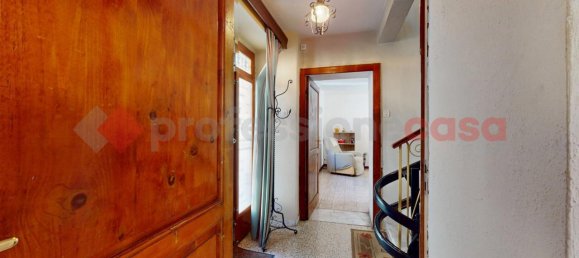 3-salle Maison à Minucciano, Italy No. 16394 10