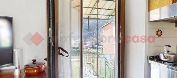 3-salle Maison à Minucciano, Italy No. 16394 16