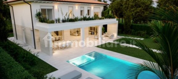 5 bedrooms Villa in Forte dei Marmi, Italy No. 188654 11