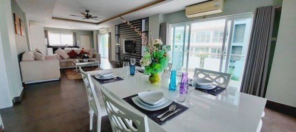 2 bedrooms Condo in Pattaya, Thailand No. 326 7