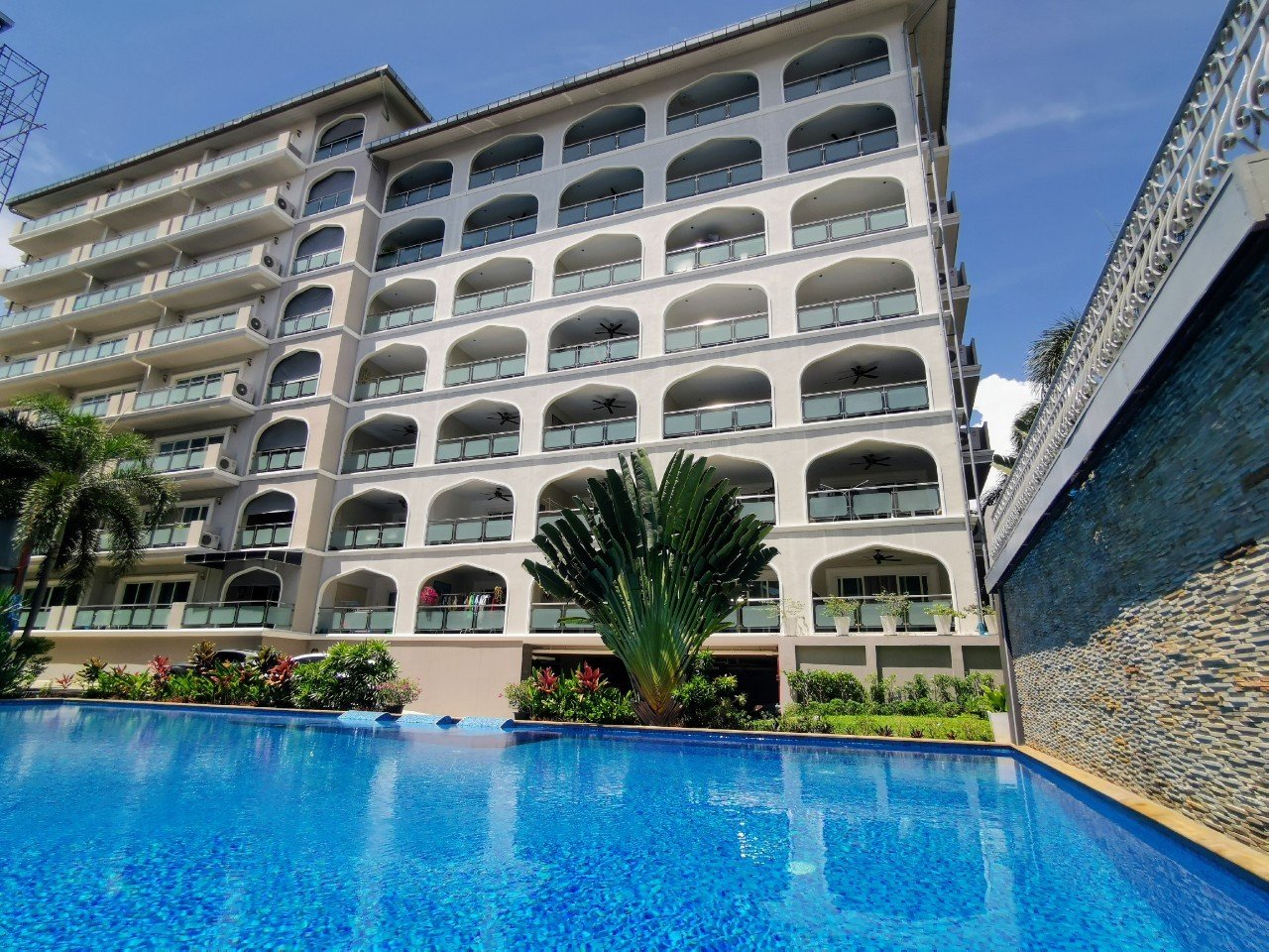 2 bedrooms Condo in Pattaya, Thailand No. 326