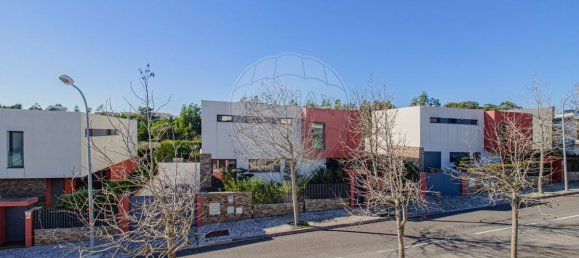 3 Schlafzimmer Haus in Rio de Mouro, Portugal, Nr. 46743 2