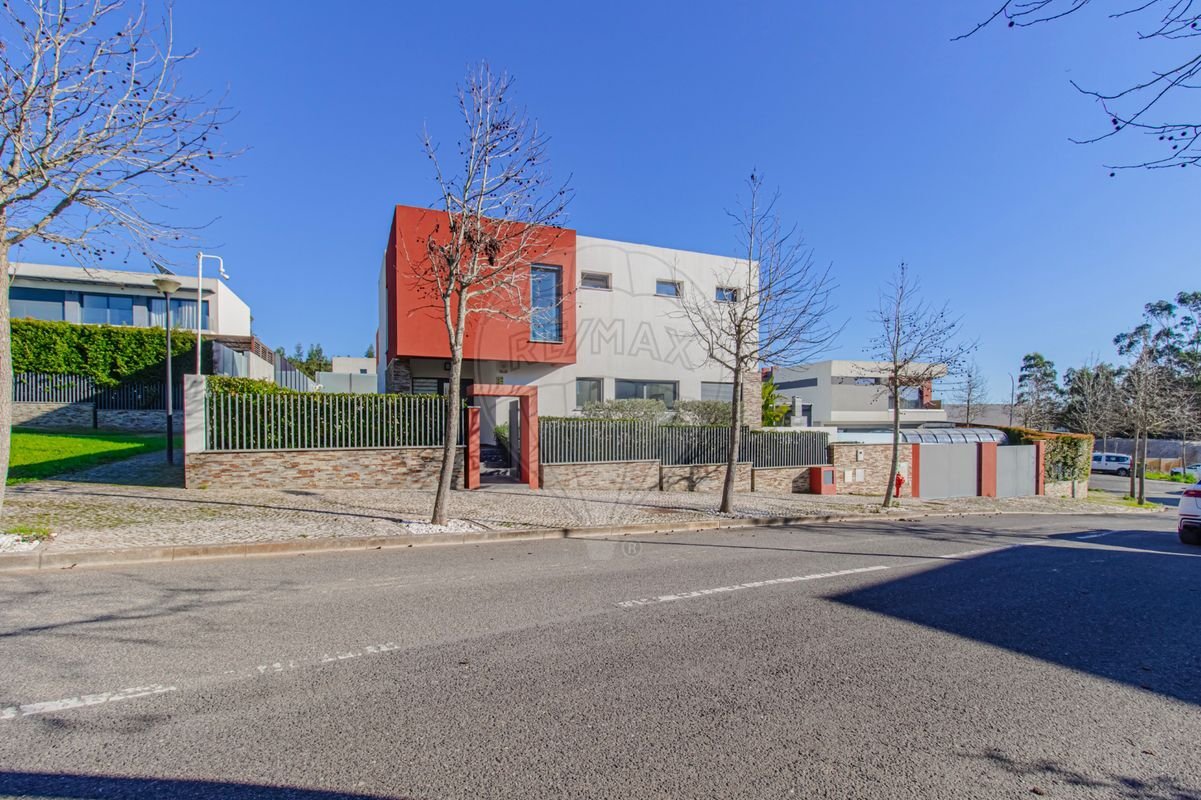 3 Schlafzimmer Haus in Rio de Mouro, Portugal, Nr. 46743