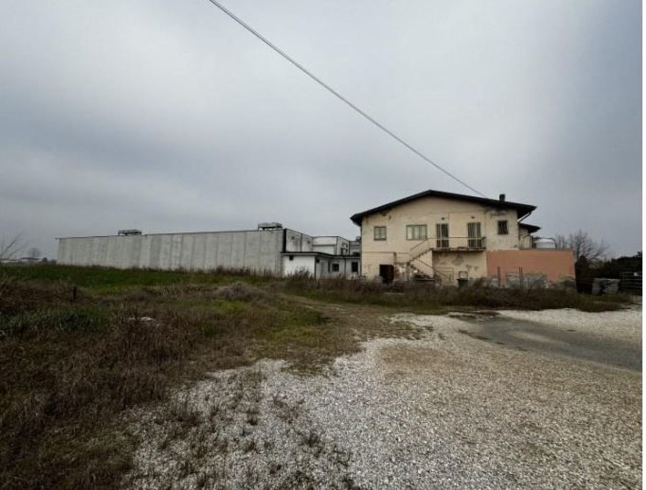 Almacén en Verona, Italy 4460 m² No. 115748