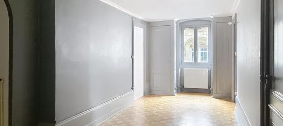 Duplex T1 em Lyon, France N.º 351147 6