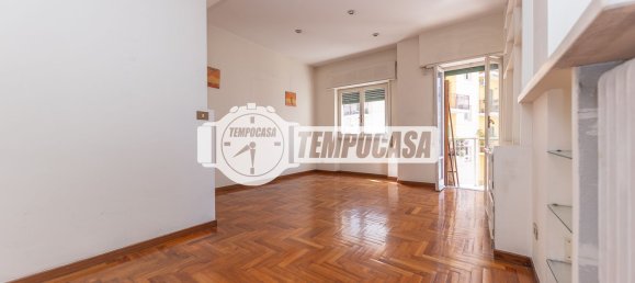 4 rooms Apartment in Rome, Italy No. 258004 5