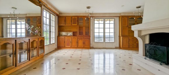 Casa de 5 dormitorios en La Boisse, France No. 195458 11