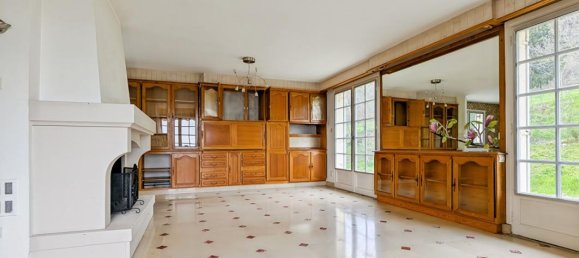 Casa de 5 dormitorios en La Boisse, France No. 195458 10