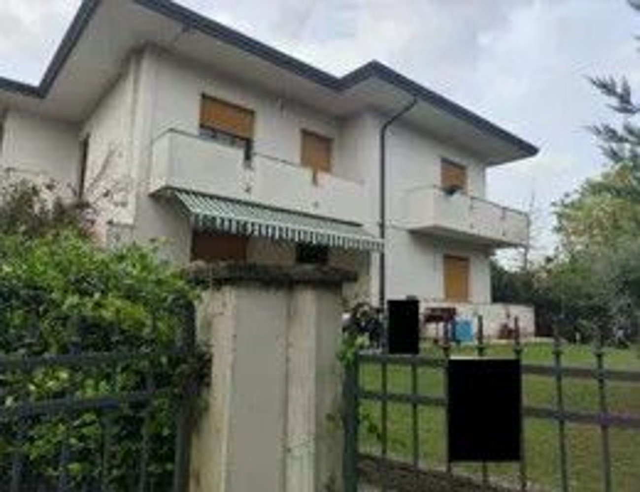 4 rooms Apartment in Casale di Scodosia, Italy No. 215176