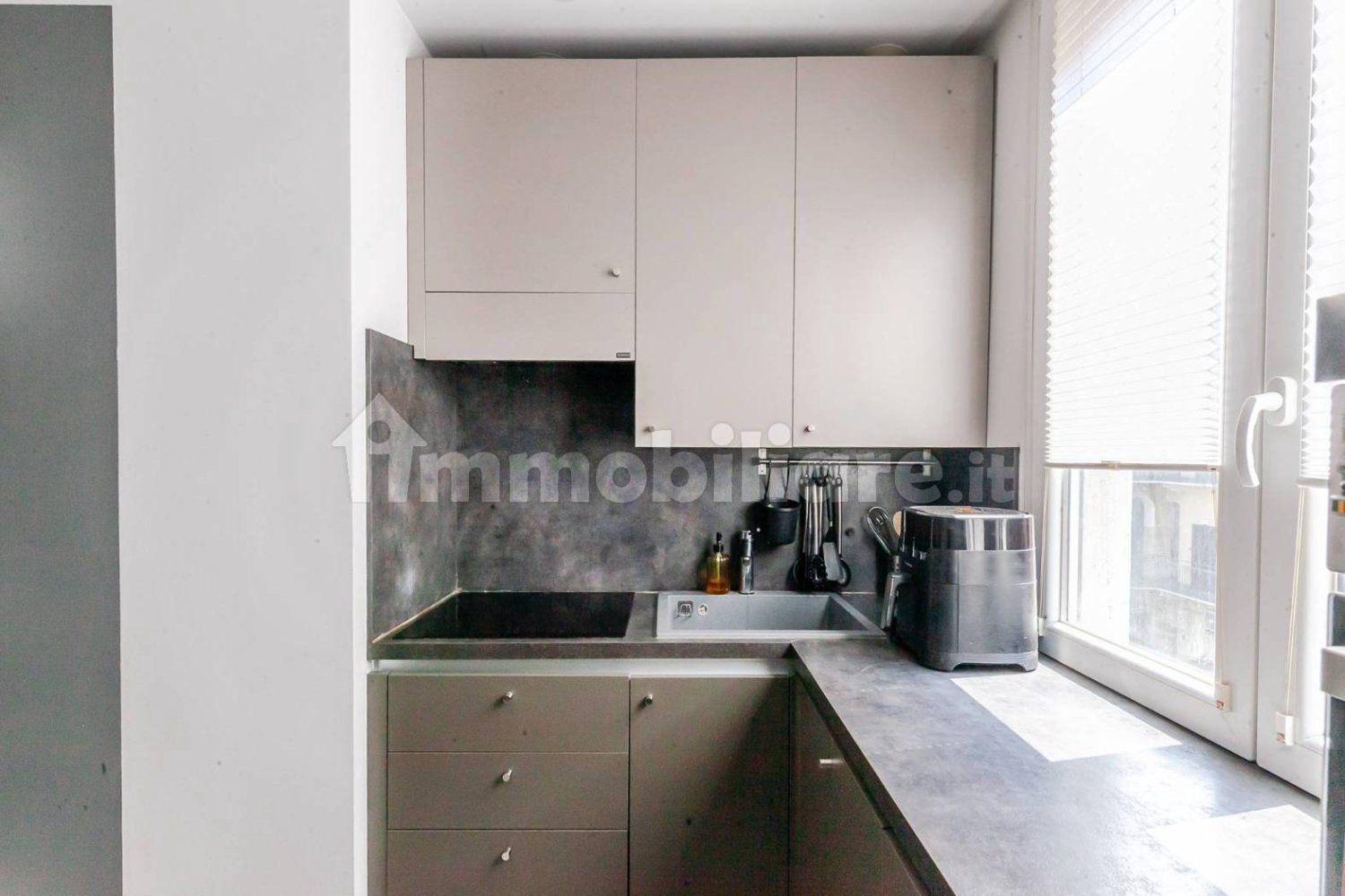 1 غرف نوم شقة في Milan, Italy رقم 323001