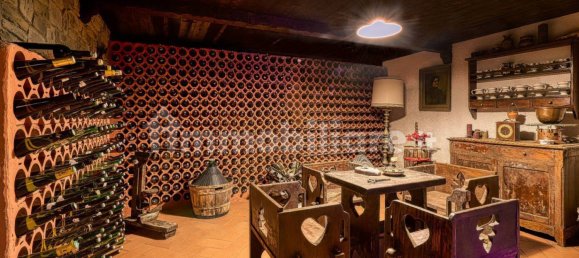 4 bedrooms Villa in Colverde, Italy No. 318000 25