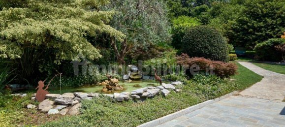 4 bedrooms Villa in Colverde, Italy No. 318000 9