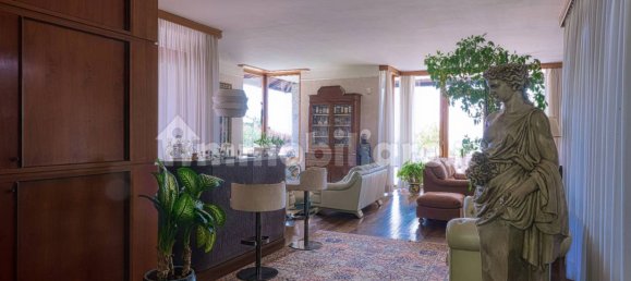 4 bedrooms Villa in Colverde, Italy No. 318000 14