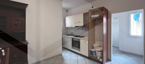 5 rooms Apartment in Ponsacco, Italy No. 26975 3