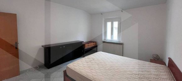 5 rooms Apartment in Ponsacco, Italy No. 26975 11