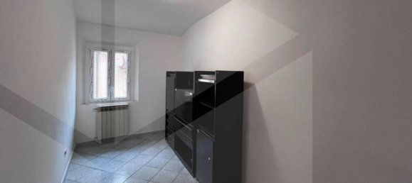5 rooms Apartment in Ponsacco, Italy No. 26975 12