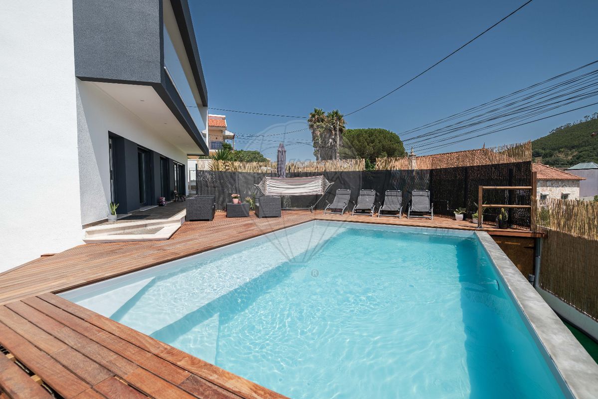 4 bedrooms House in Loures, Portugal No. 175033